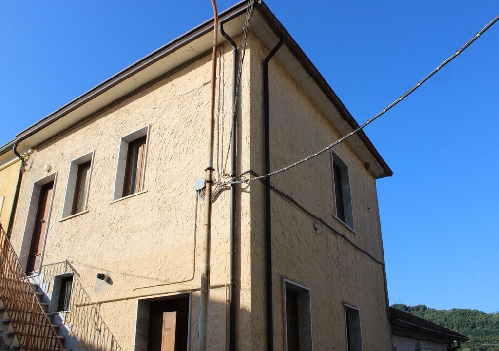 1645109573128
