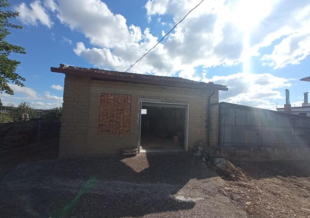 1632389470816