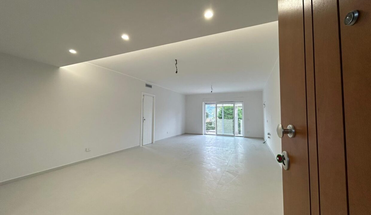 WhatsApp Image 2025-10-21 at 09.58.33