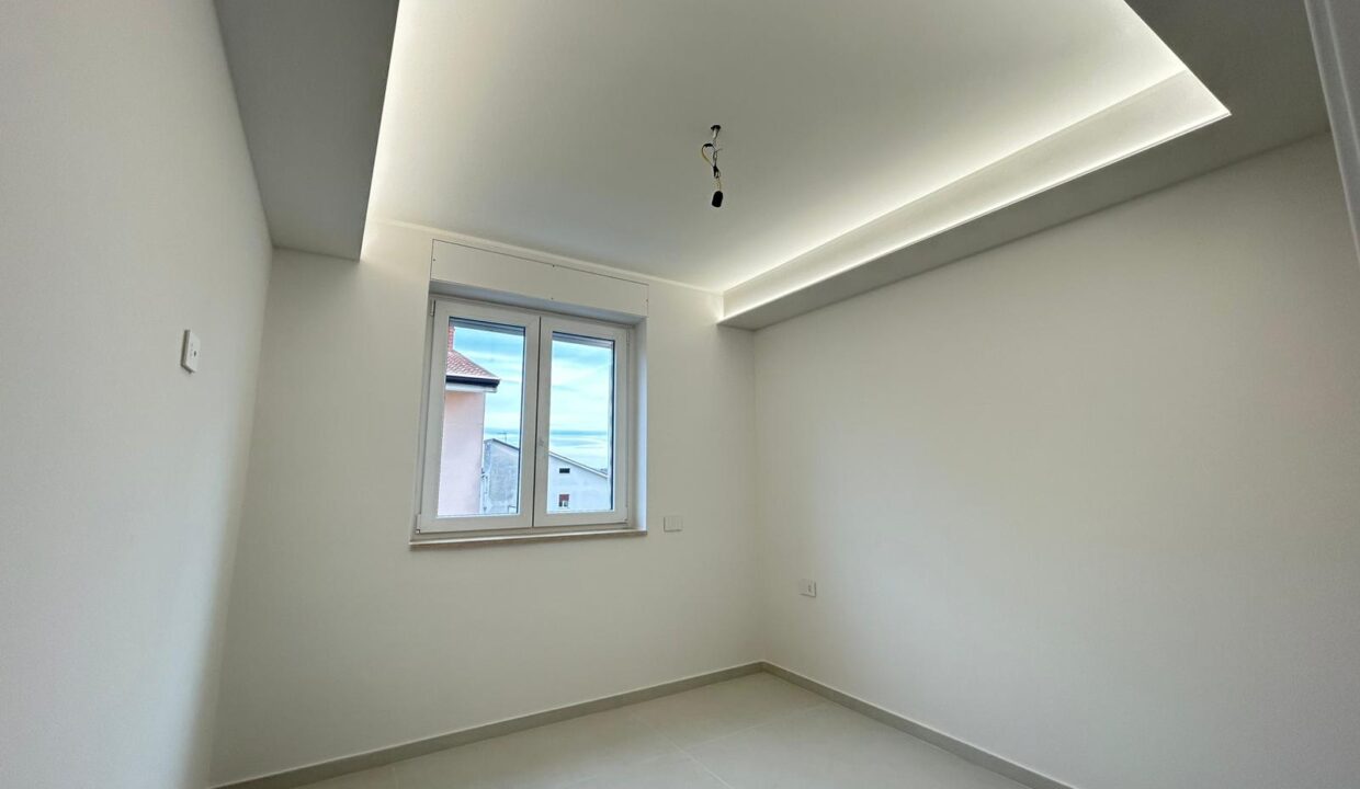 WhatsApp Image 2025-10-21 at 09.58.33 (5)