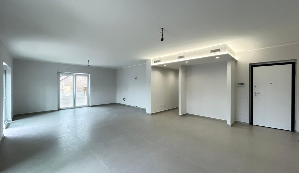 WhatsApp Image 2025-10-21 at 10.05.14 (1)