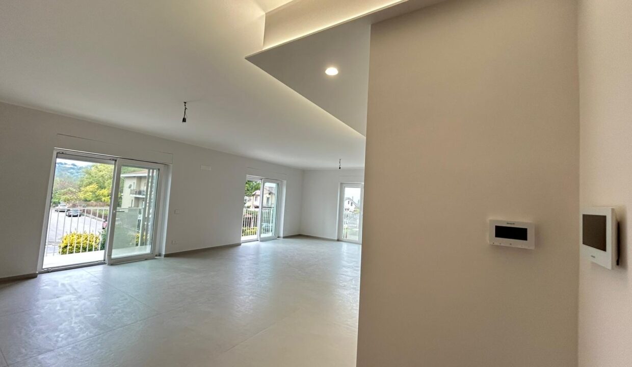 WhatsApp Image 2025-10-21 at 10.05.14