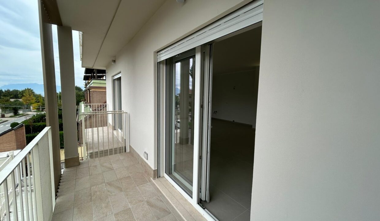 WhatsApp Image 2025-10-21 at 10.05.15 (1)