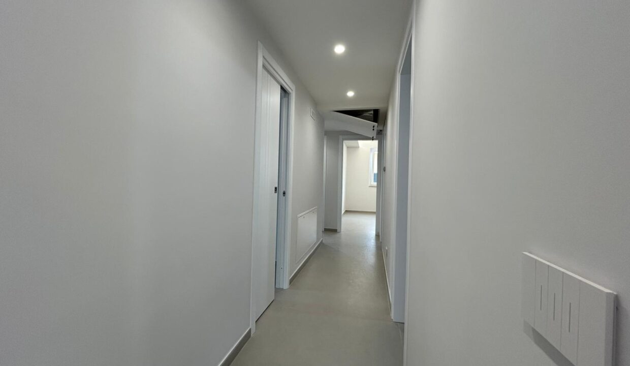 WhatsApp Image 2025-10-21 at 10.05.16 (1)