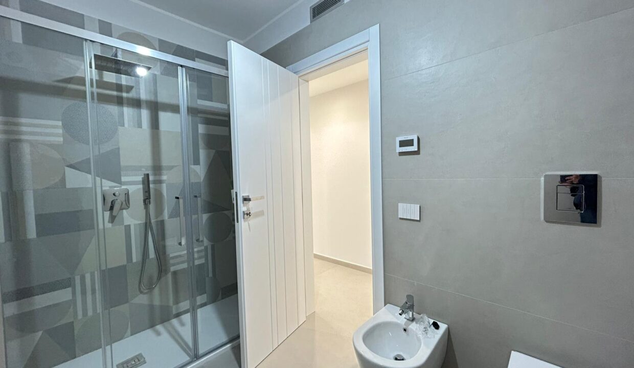 WhatsApp Image 2025-10-21 at 10.05.16 (2)