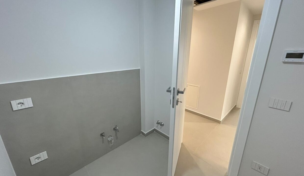 WhatsApp Image 2025-10-21 at 10.05.17