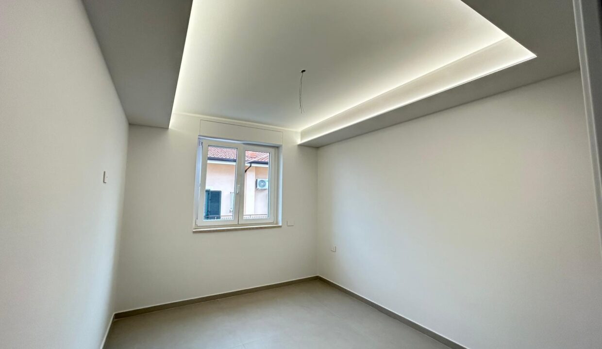 WhatsApp Image 2025-10-21 at 10.05.17 (2)