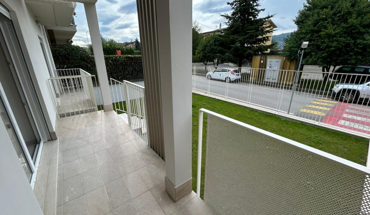 WhatsApp Image 2025-10-21 at 10.13.22 (2)