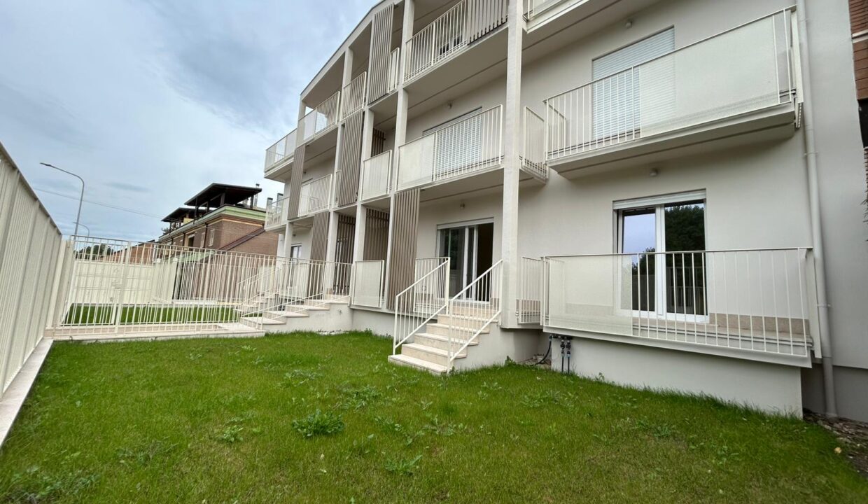 WhatsApp Image 2025-10-21 at 10.13.22 (3)