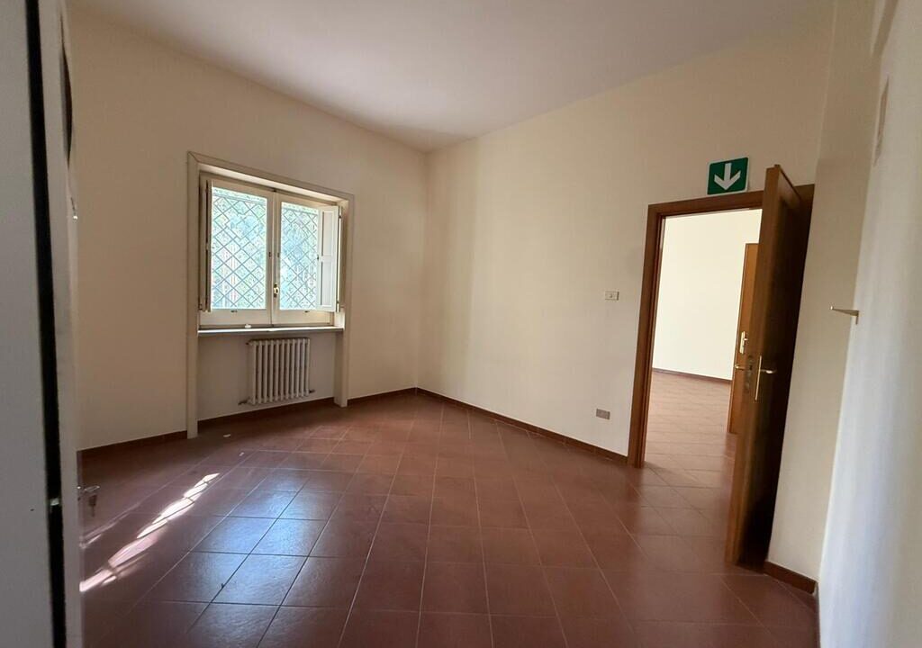 WhatsApp Image 2025-10-06 at 11.22.42 (1)