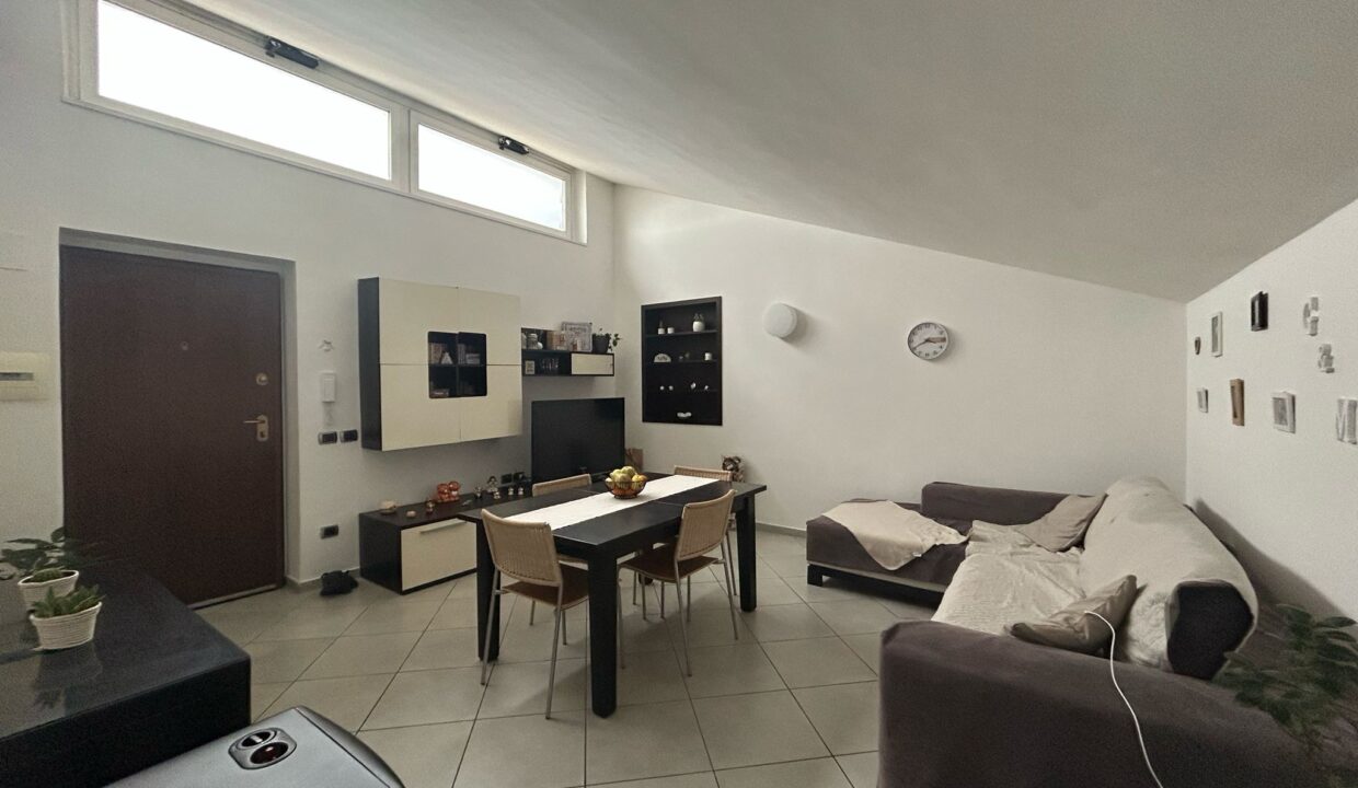 WhatsApp Image 2025-03-31 at 15.46.04