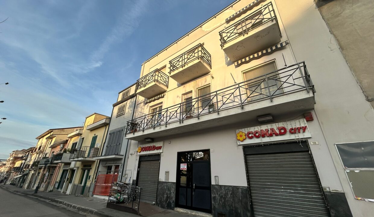 WhatsApp Image 2025-12-01 at 16.17.44