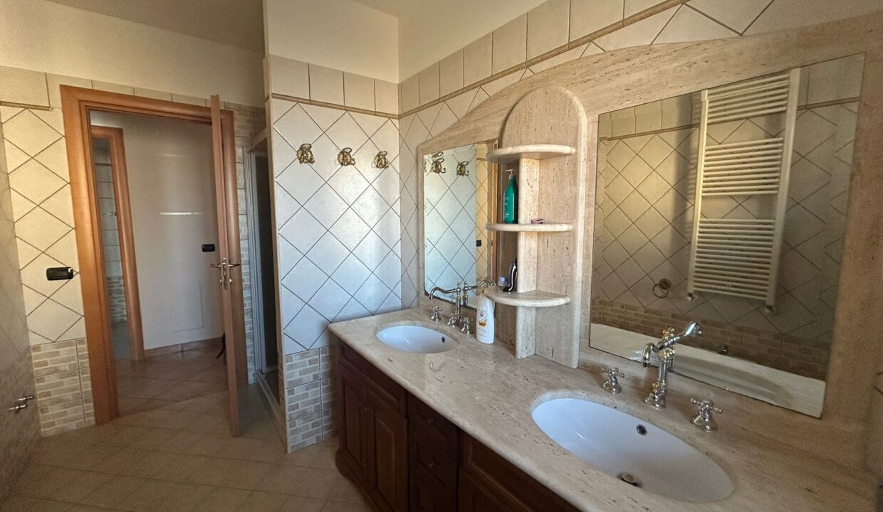 WhatsApp Image 2025-12-06 at 12.04.00 (3)