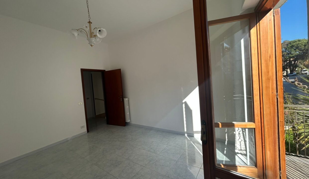 WhatsApp Image 2025-12-10 at 11.21.16