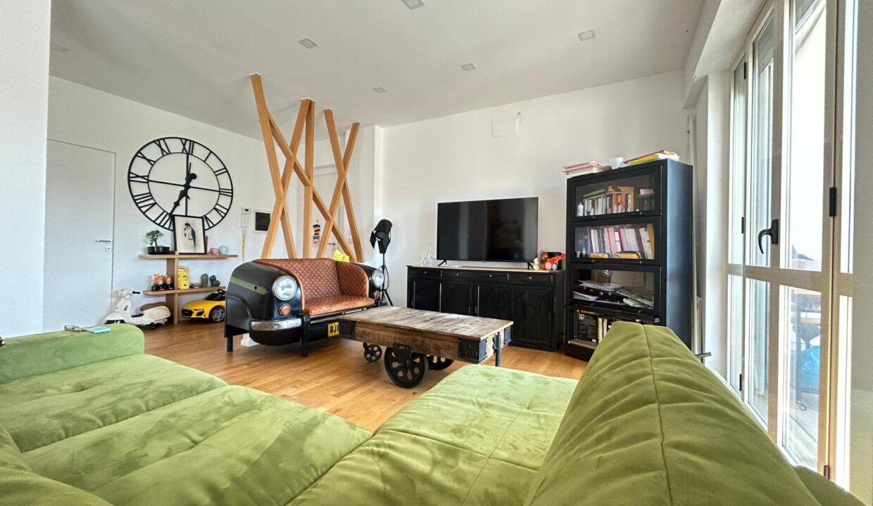 WhatsApp Image 2026-04-20 at 13.49.49 (1)